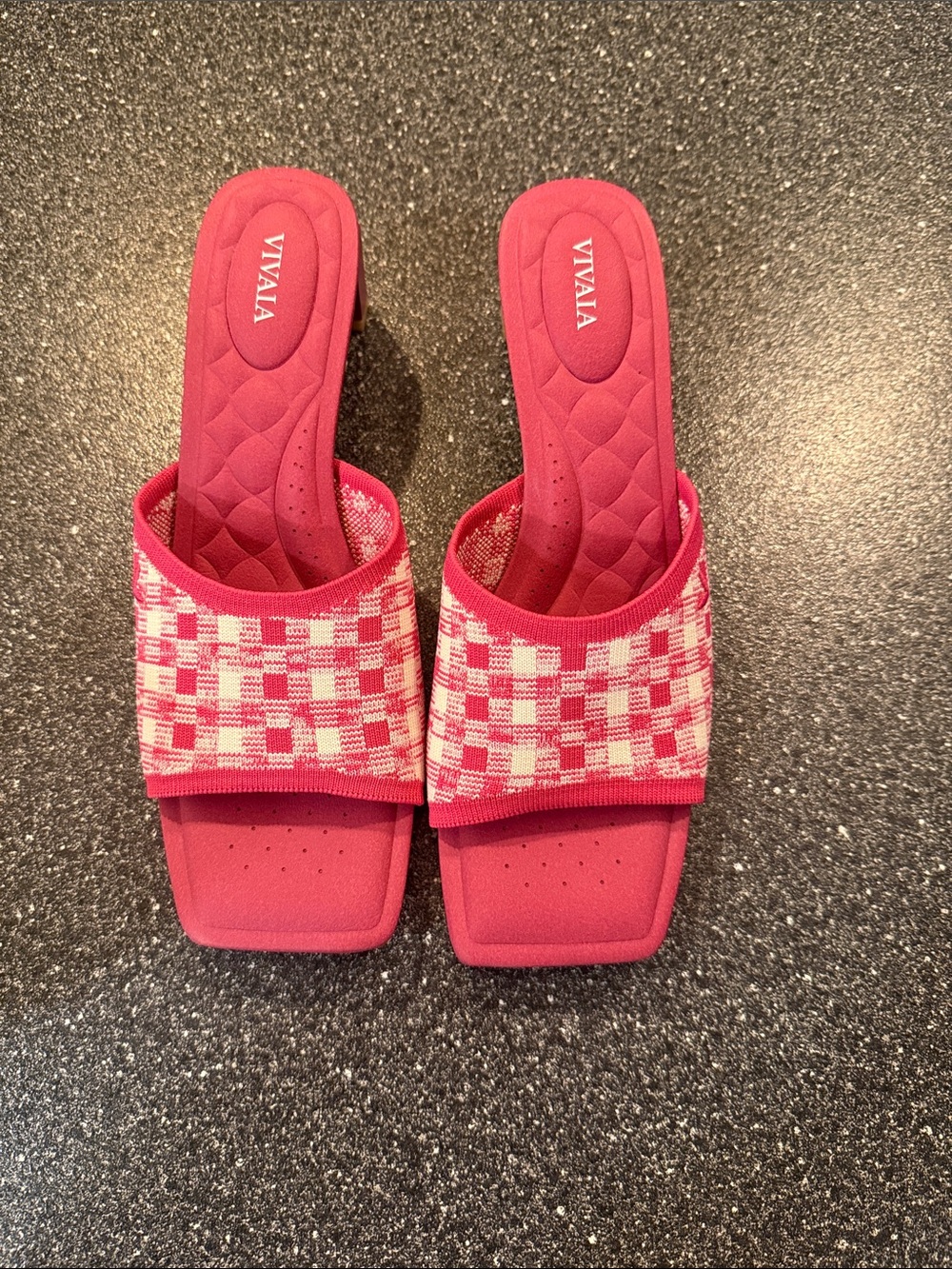 Like New VIVAIA Women's Pink Check Slide Sandals - size 39.5